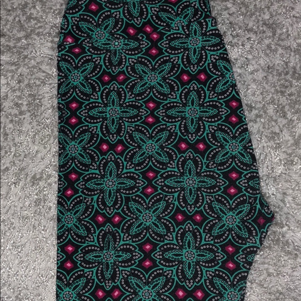 OS LuLaRoe Leggings Gently Worn